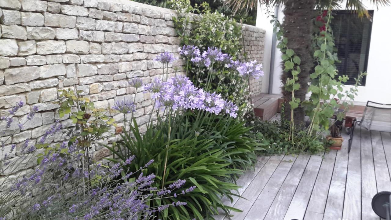 Bed and Breakfast Les Jardins De Clerjotte Saint-Martin-de-Ré Exteriér fotografie