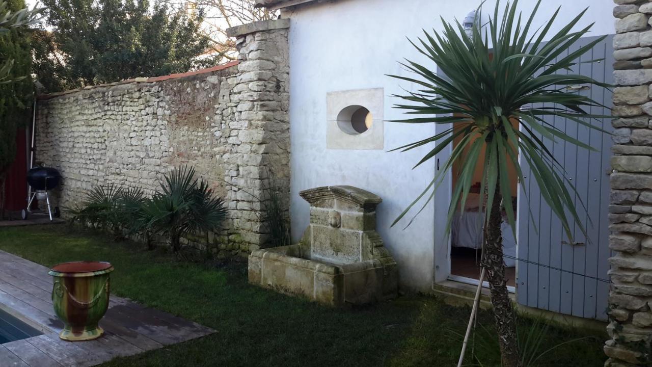 Bed and Breakfast Les Jardins De Clerjotte Saint-Martin-de-Ré Exteriér fotografie